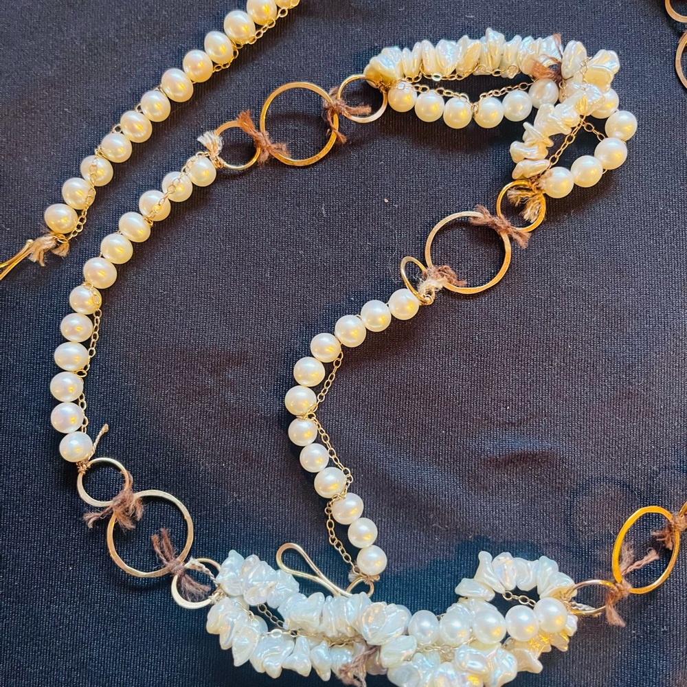 Melissa Joy Manning Pearl and gold necklace - Picture 10 of 16